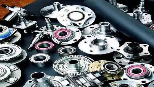 中國與外國機(jī)械零件制造